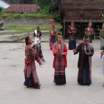 Village Simanindo: danses traditionnelles